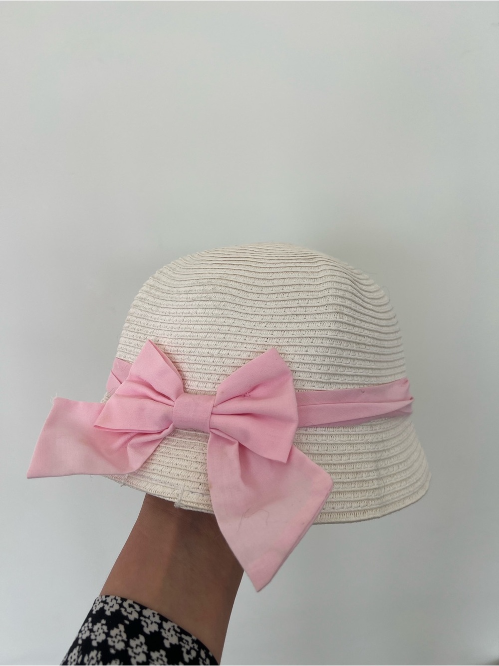 H&M / White Hat with Pink Bow (12-18mo)